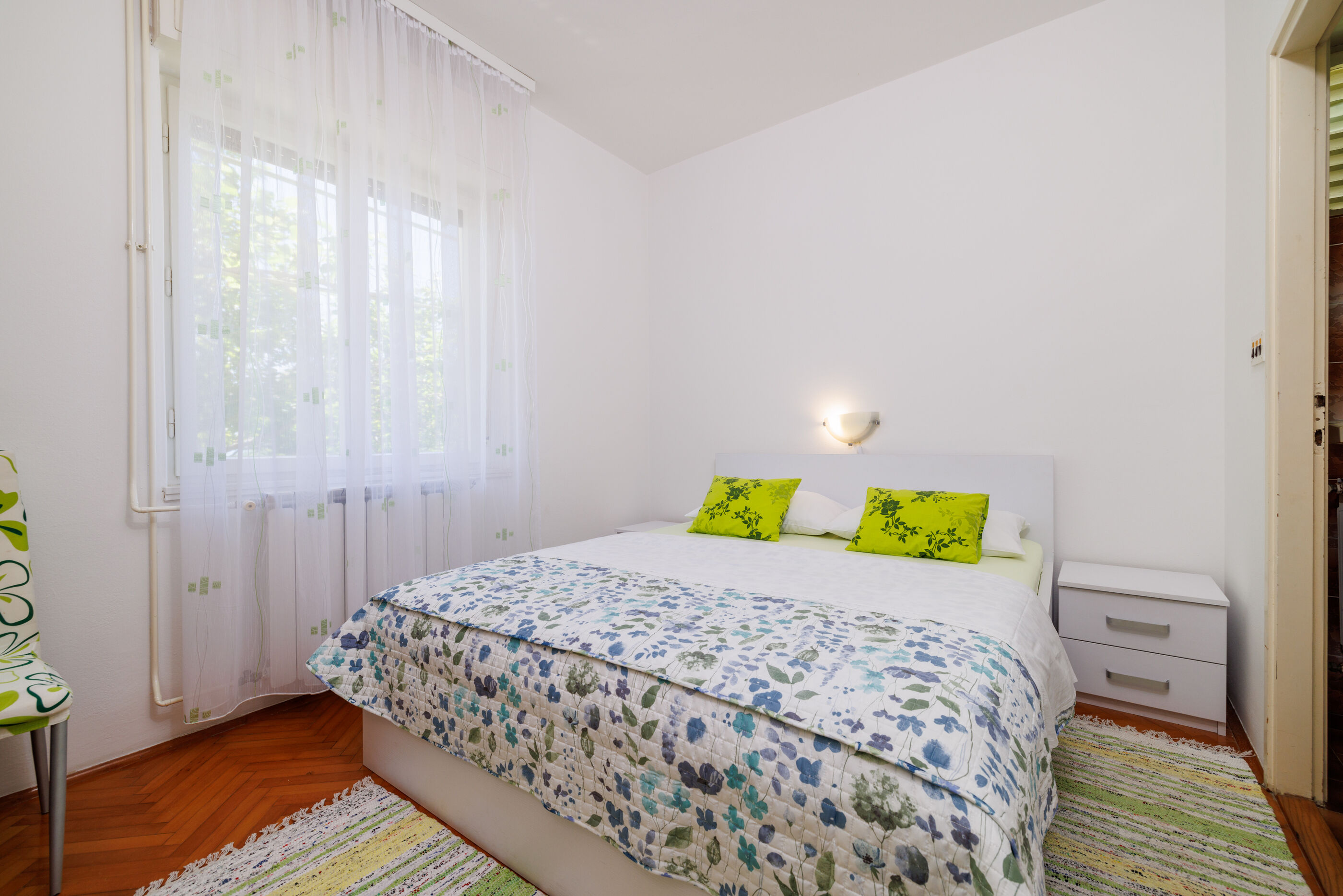 Apartments and Room Petar 94145-A1