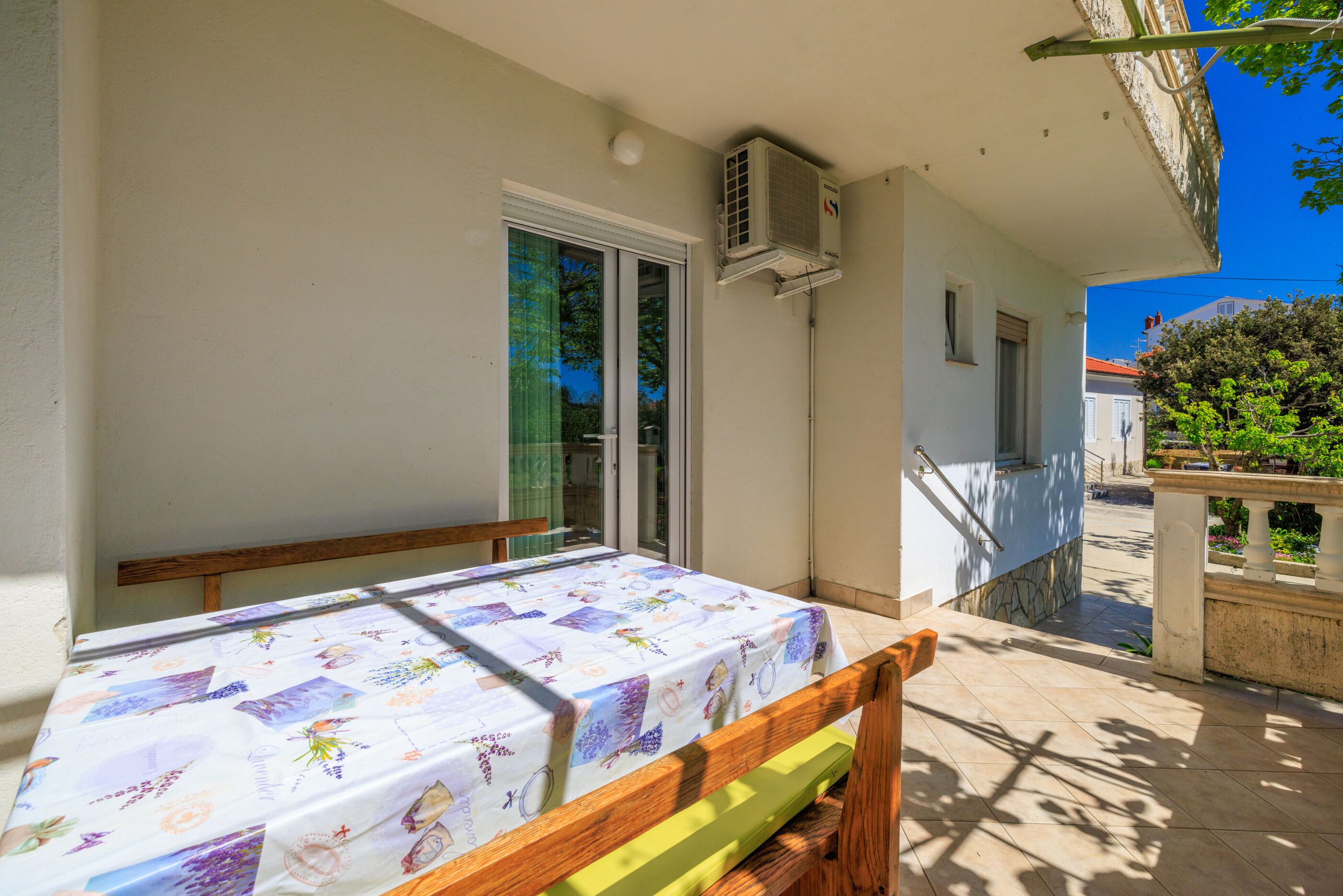 Apartments and Room Petar 94145-A1