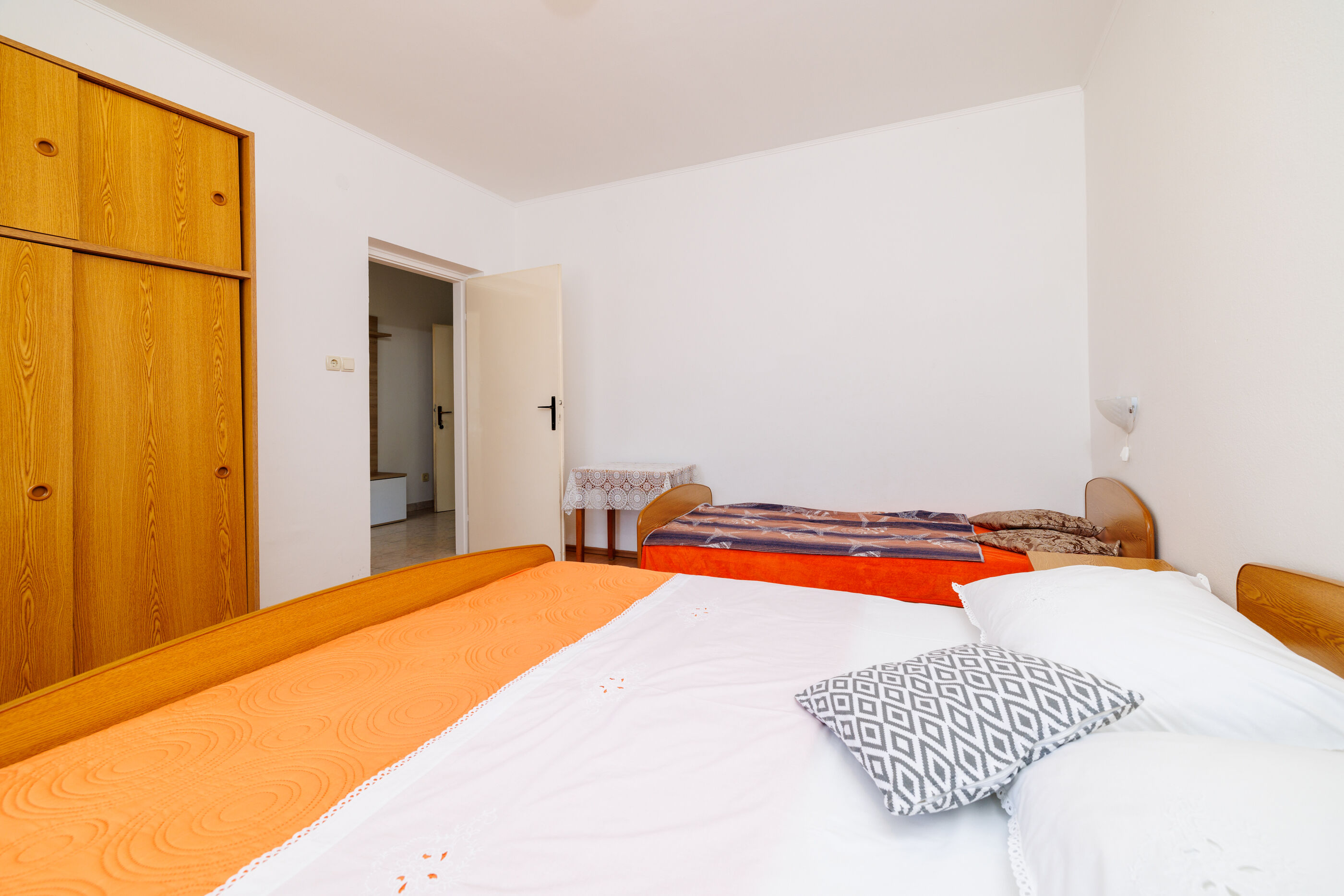 Apartments and Room Petar 94145-A2