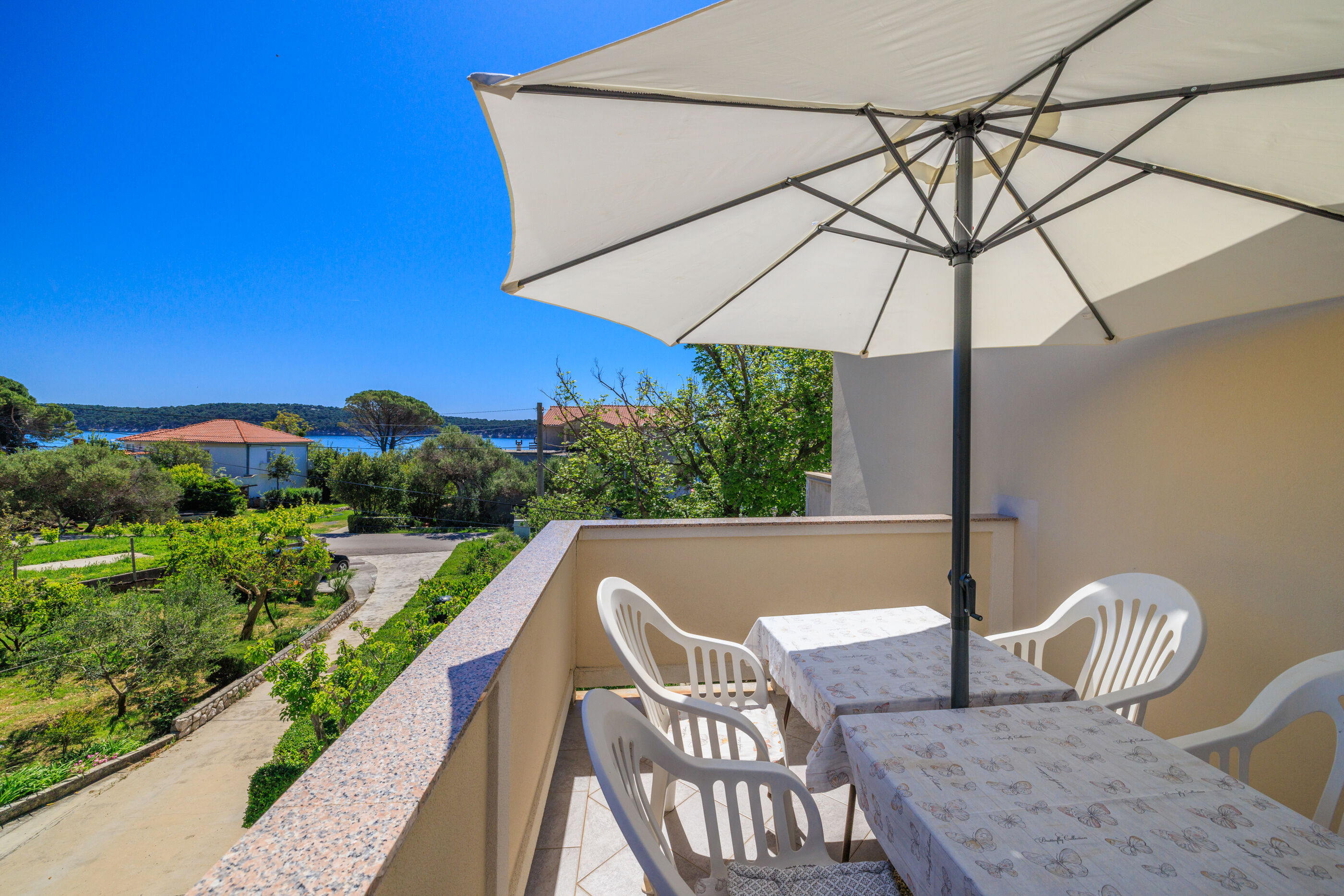 Apartments and Room Petar 94145-A2