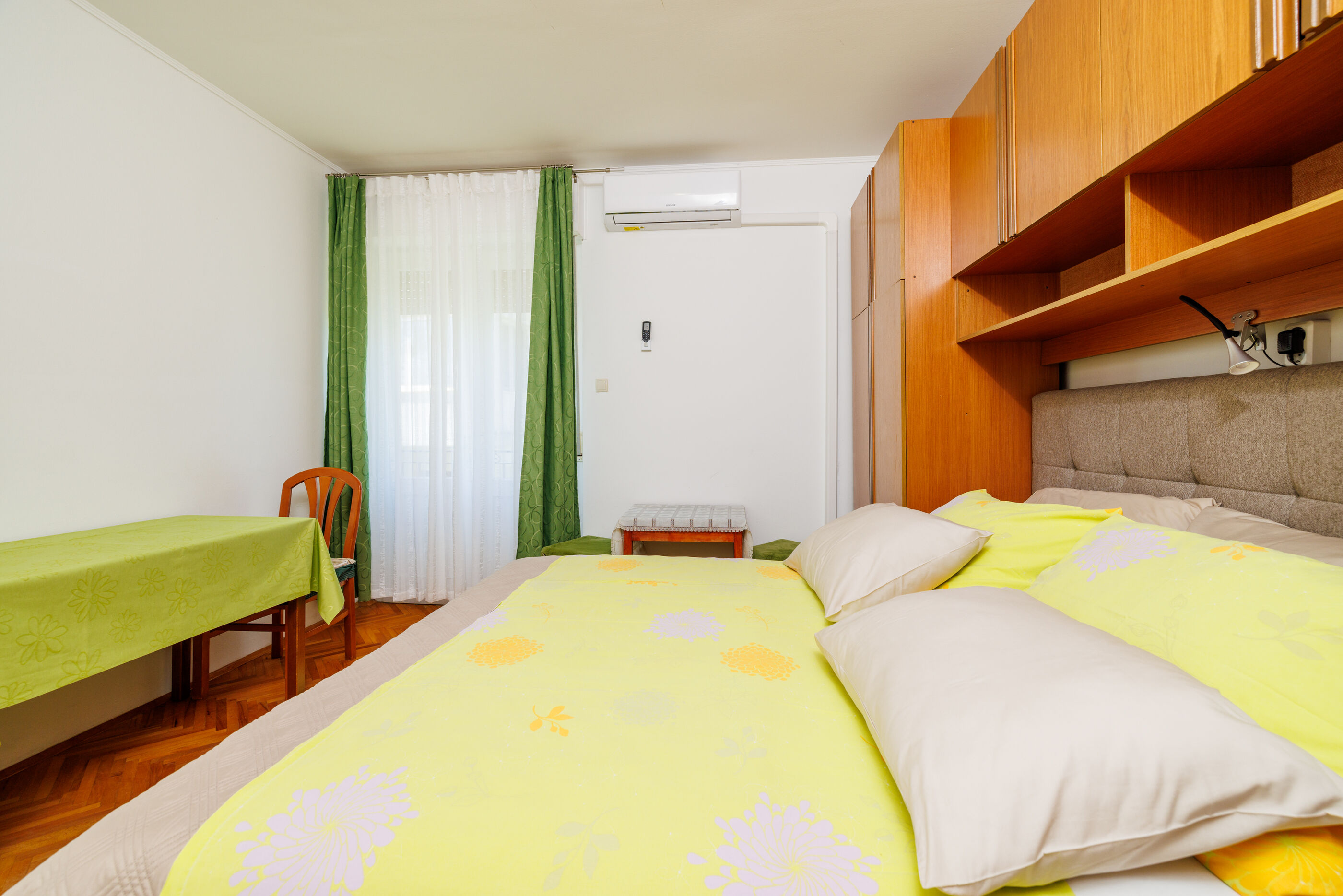Apartments and Room Petar 94145-S1