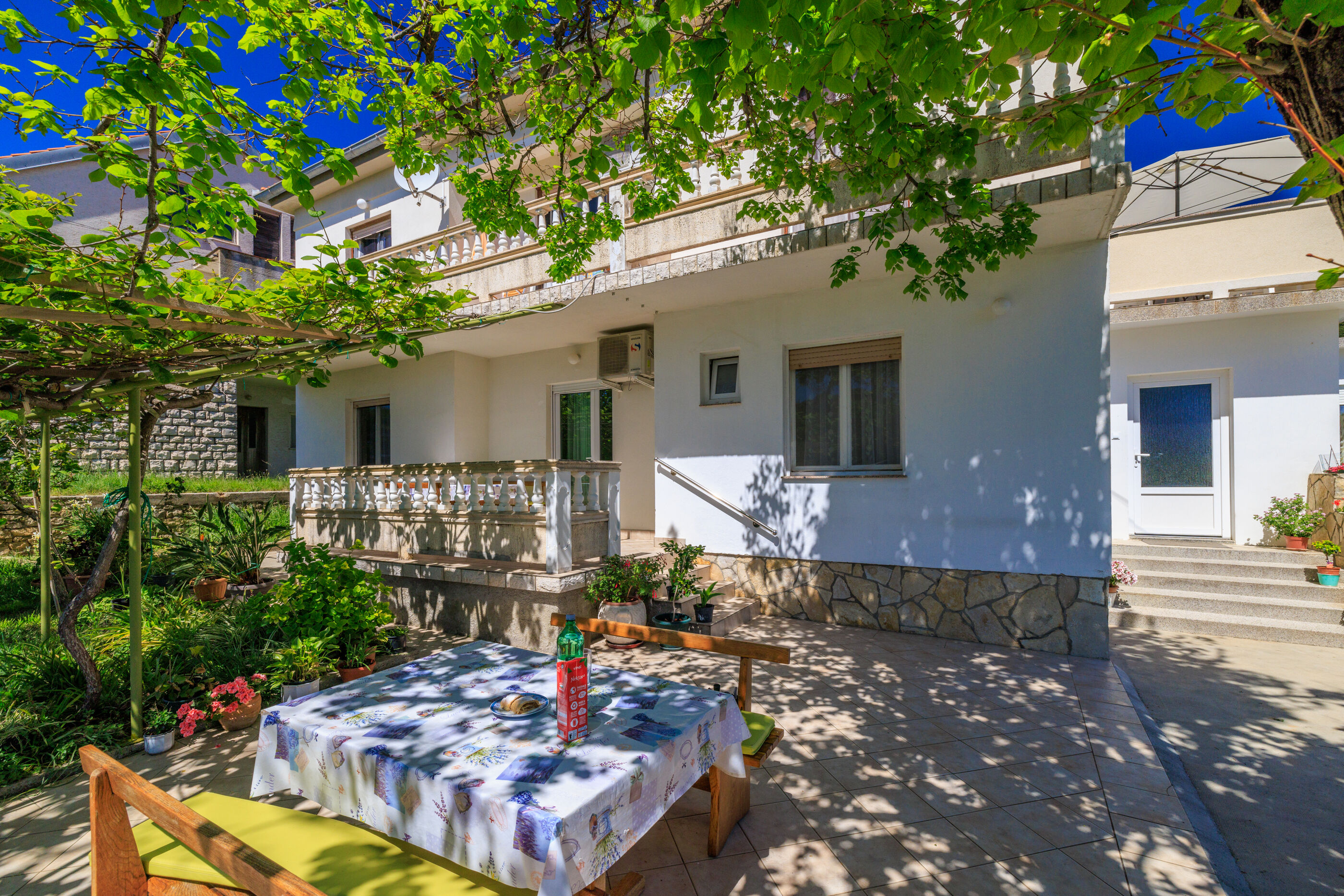 Apartments and Room Petar 94145-A2