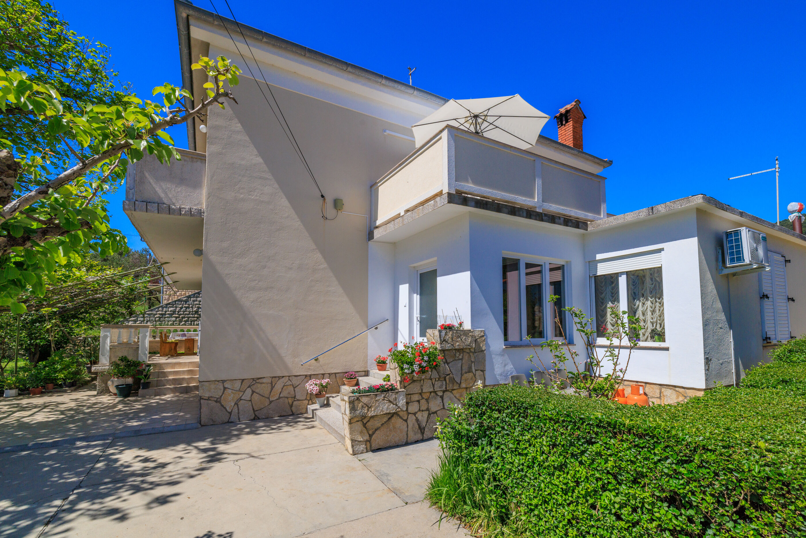 Apartments and Room Petar 94145-A2