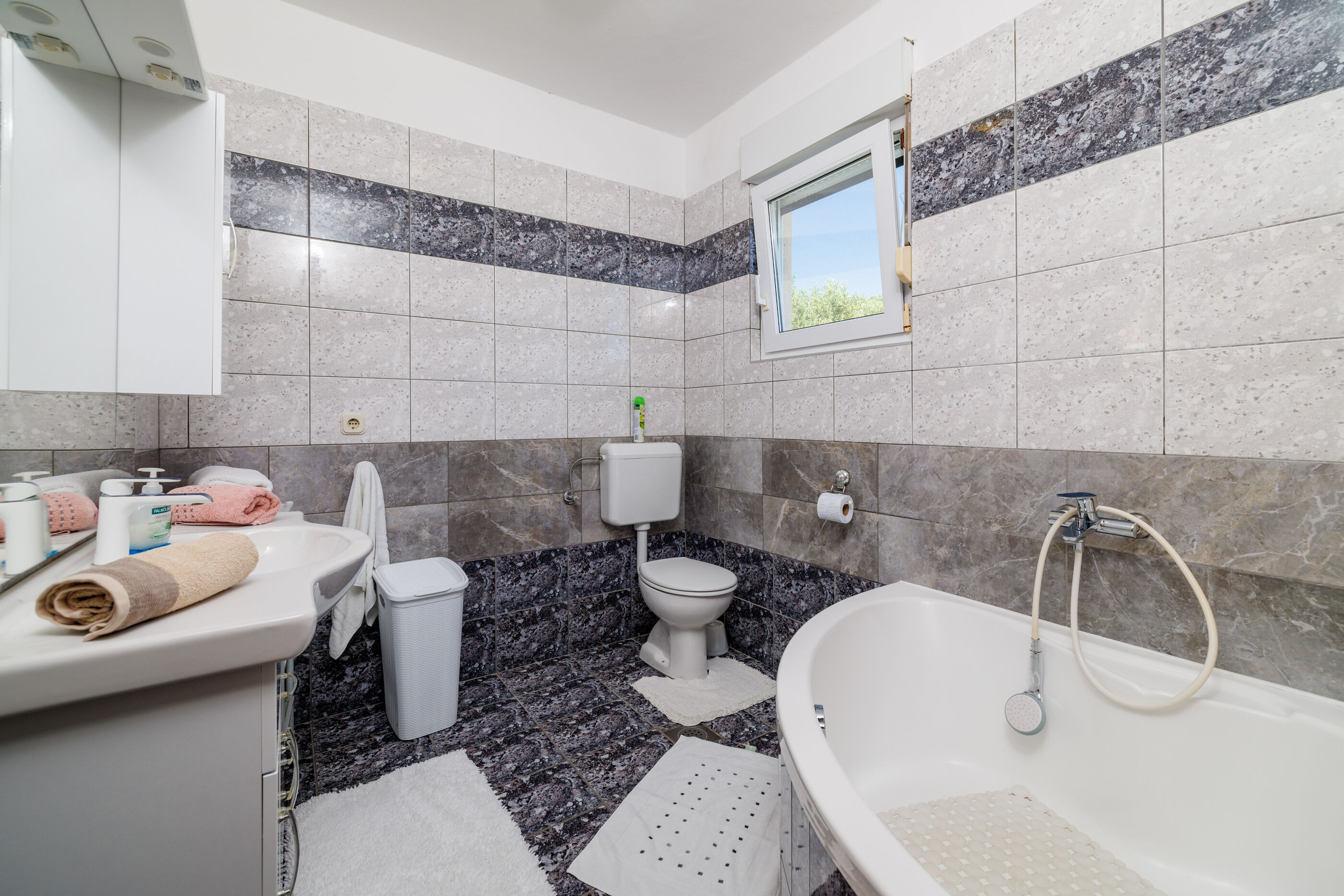 Apartments Tanya 94146-A1
