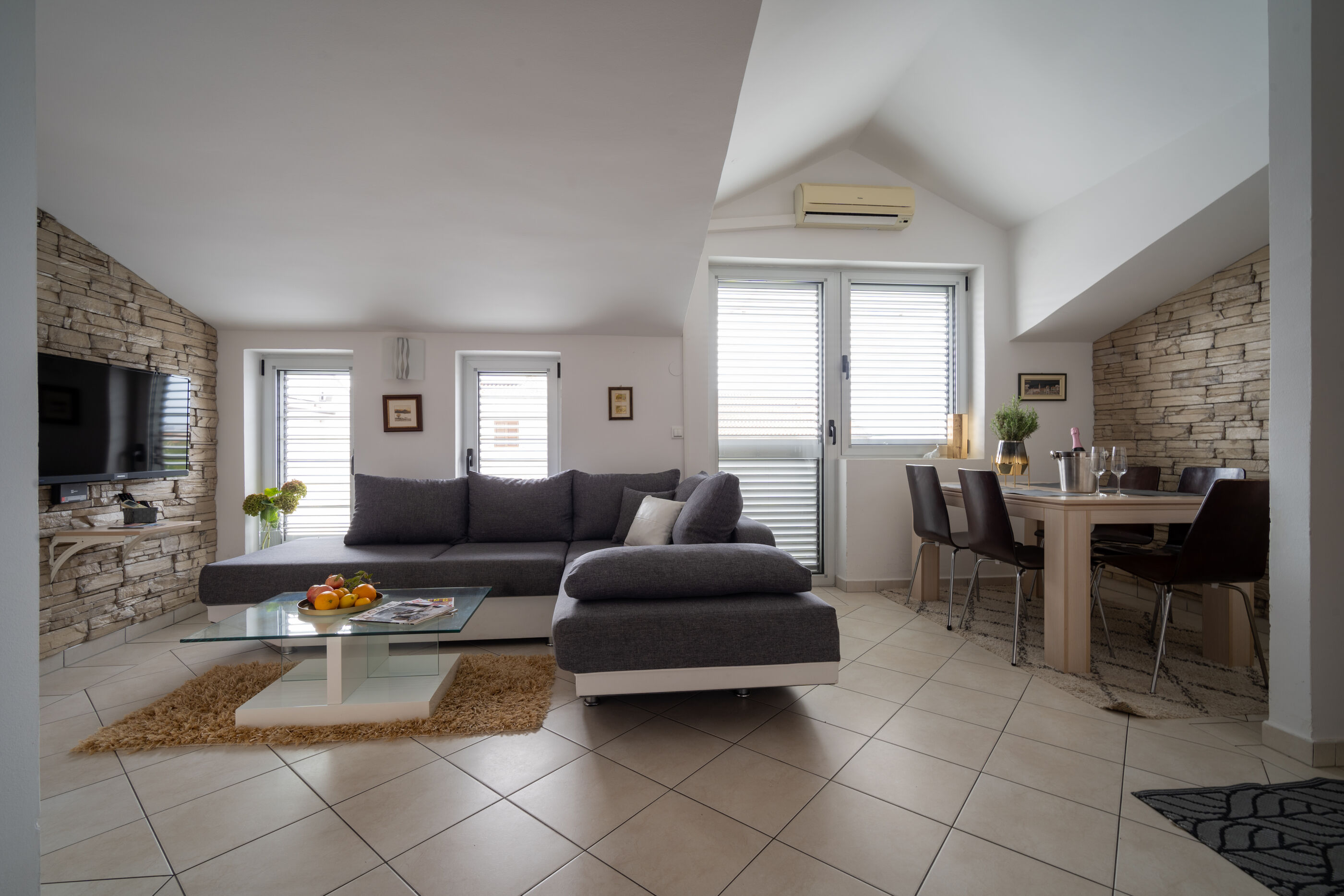Apartments Valbruna 72981-A6