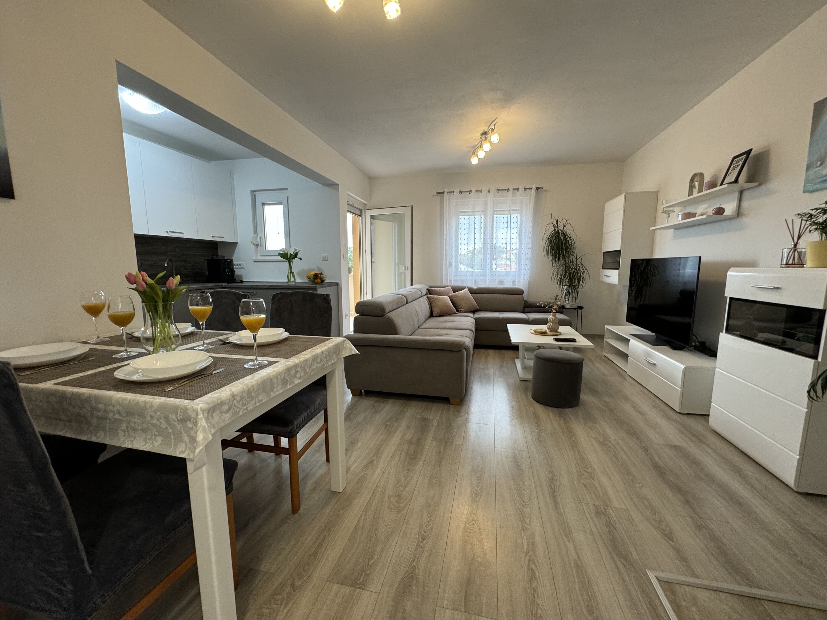 Apartments MATIČIĆ 10007-A2