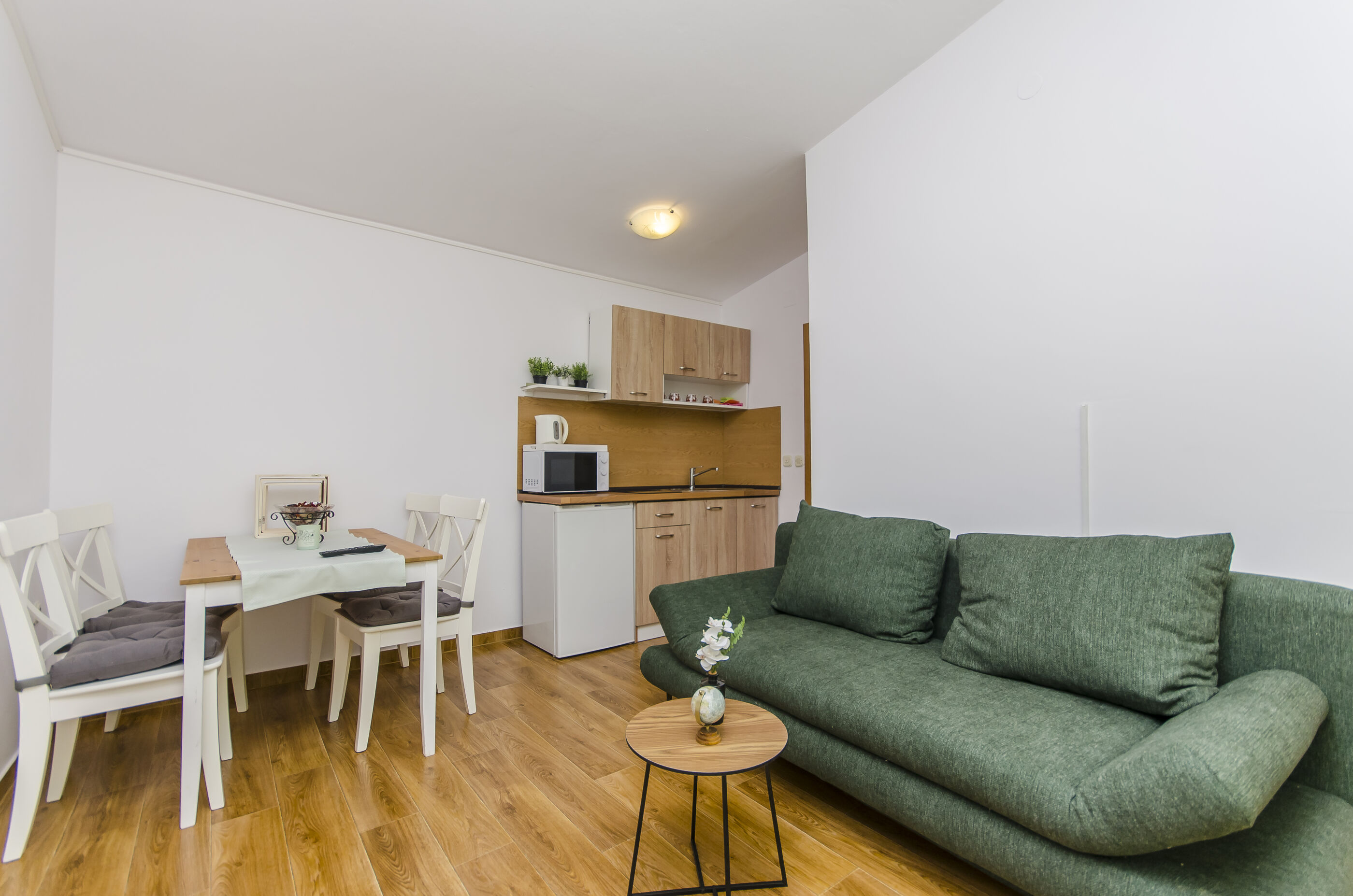 Apartments Ivan 78231-A1