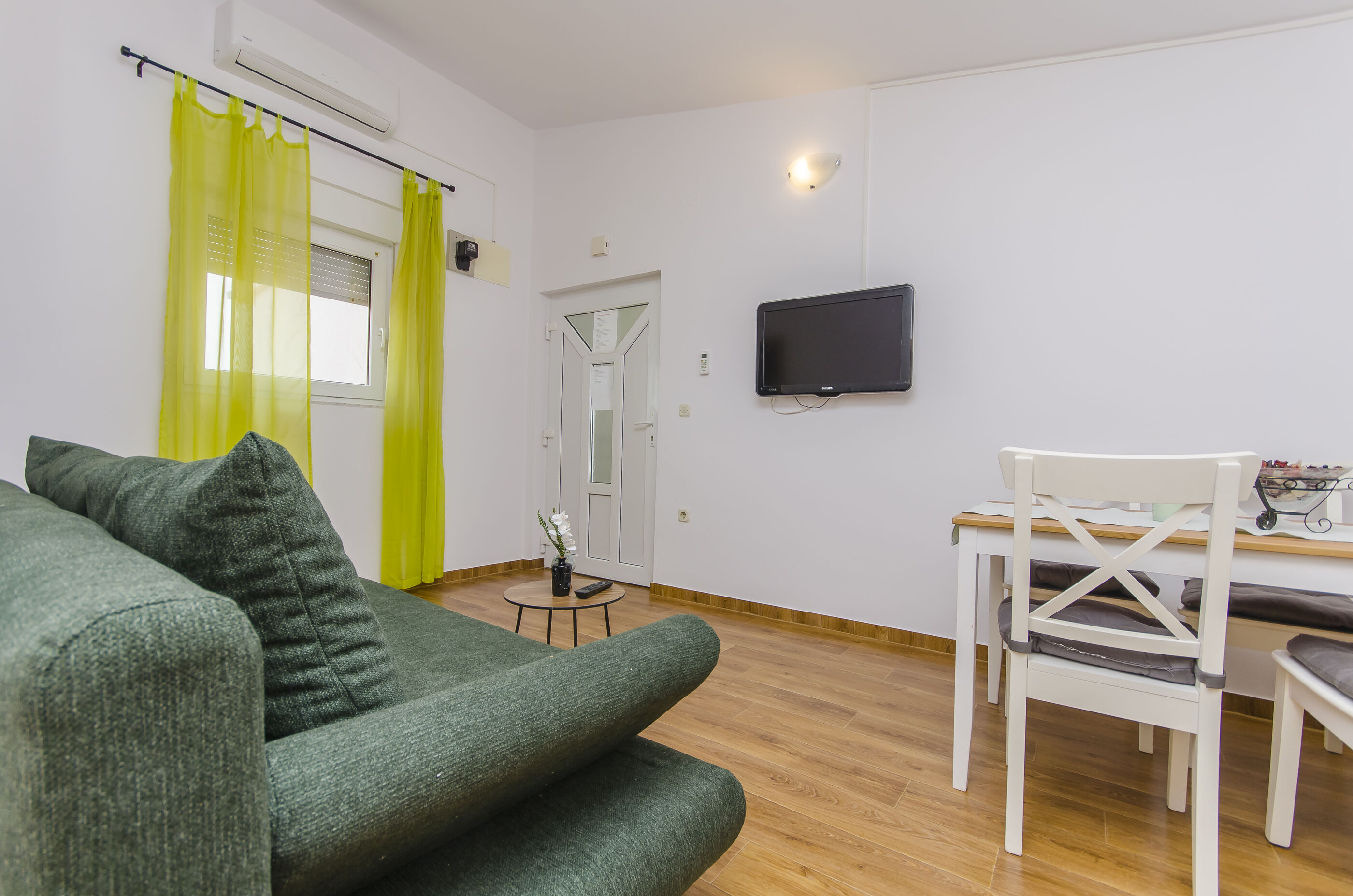 Apartments Ivan 78231-A1