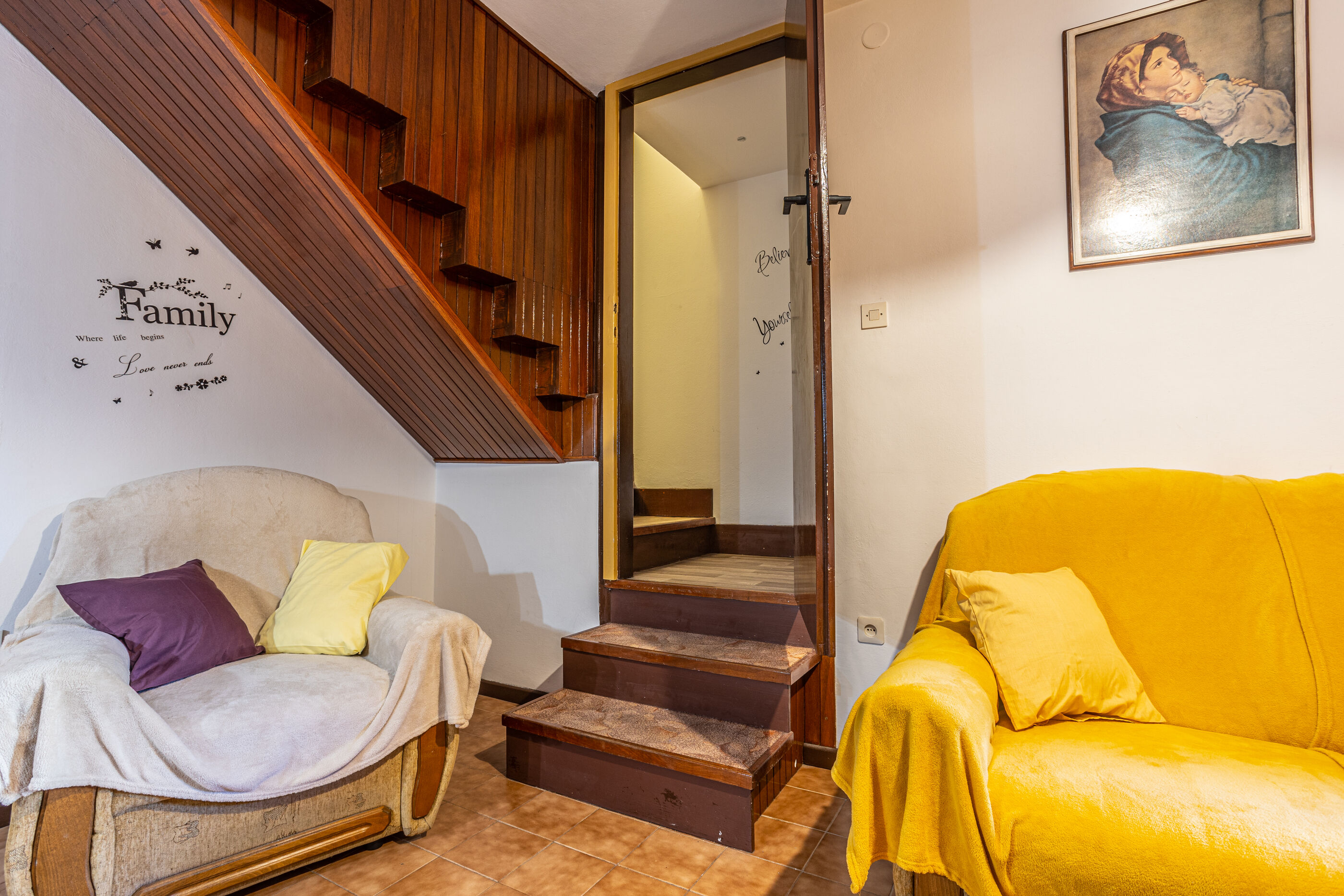 Apartment B&I 100831-A1