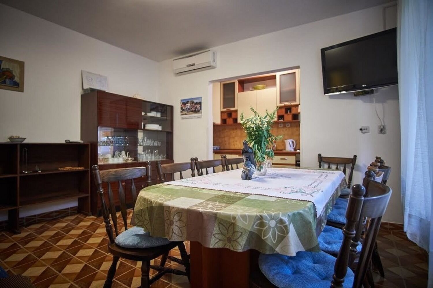 Apartments Ivan 10172-A1