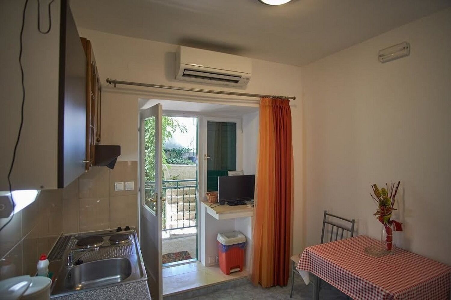 Apartments Ivan 10172-A2