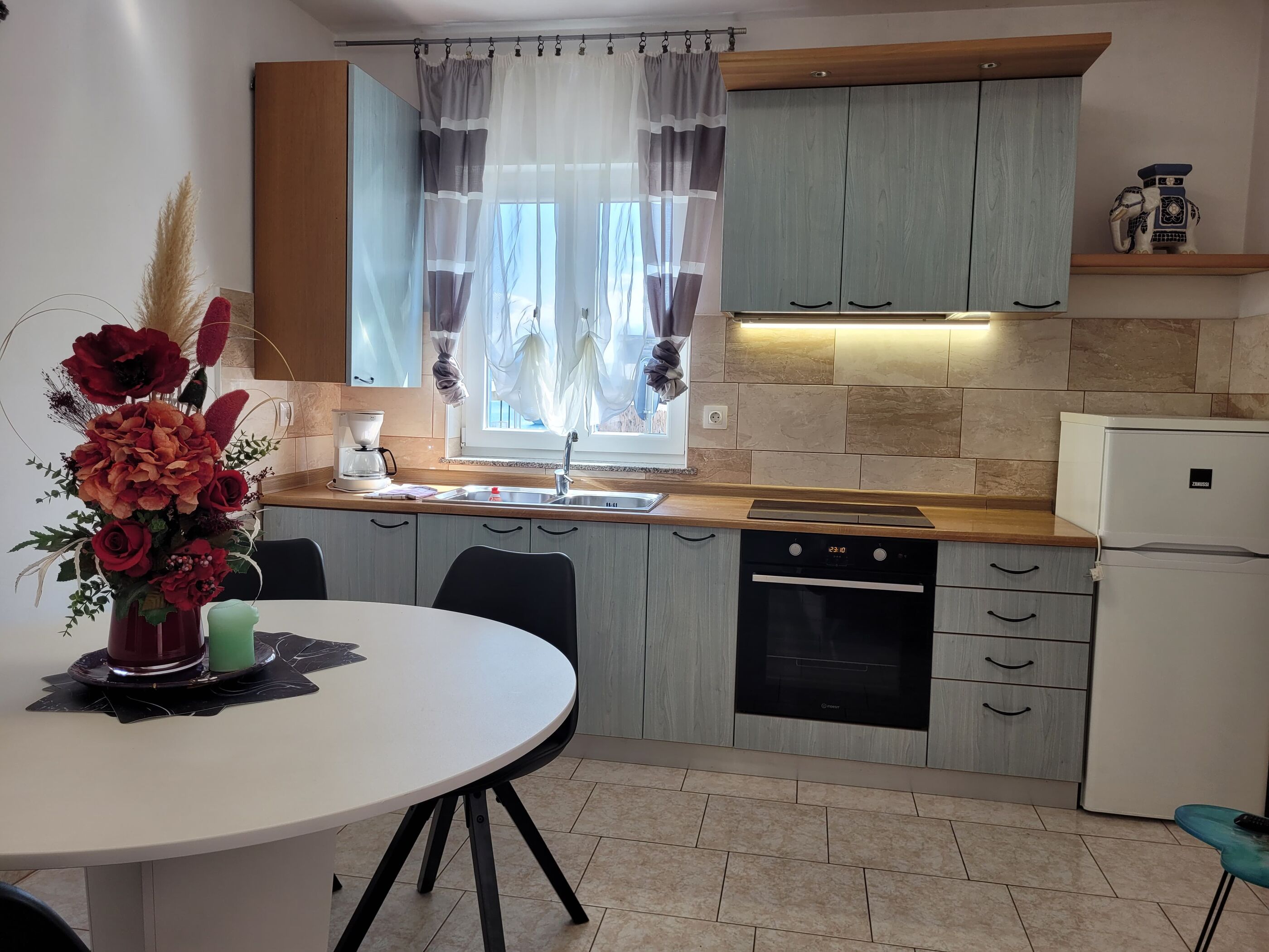 Apartments Silvijo 94090-A1