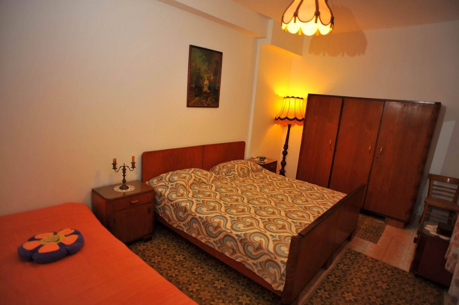 Apartments Piv 102111-A1