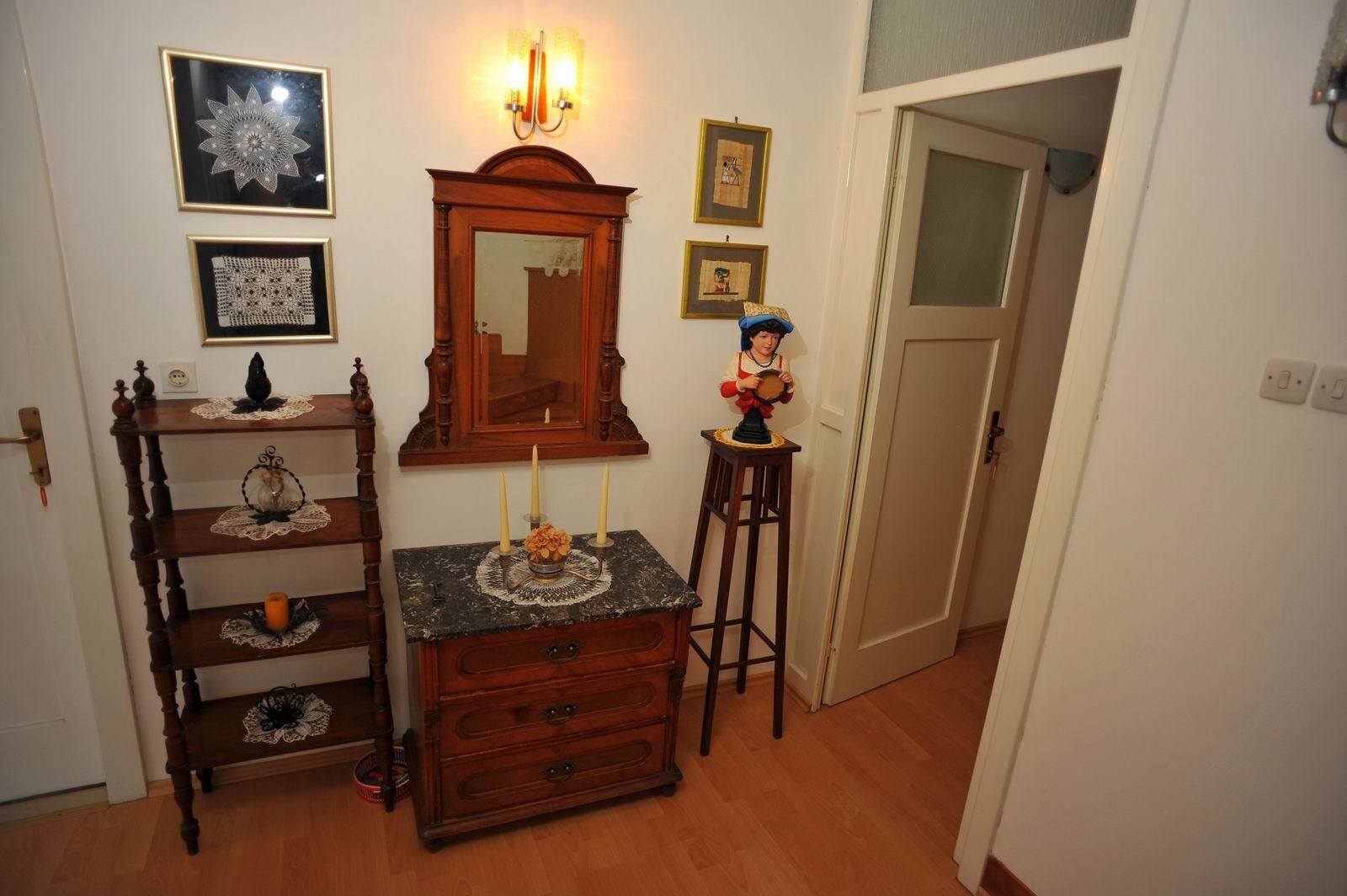 Apartments Piv 102111-A2
