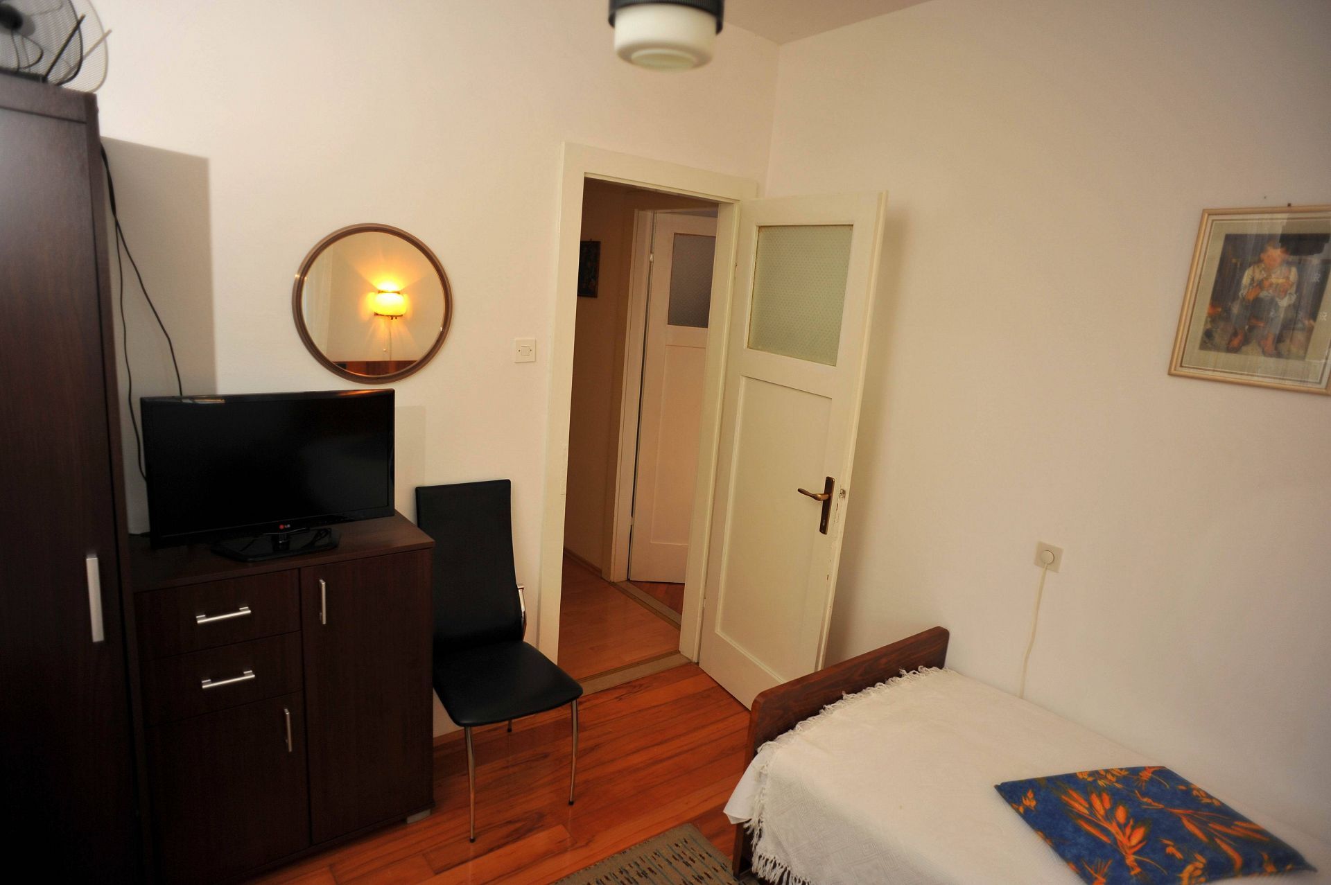 Apartments Piv 102111-A2