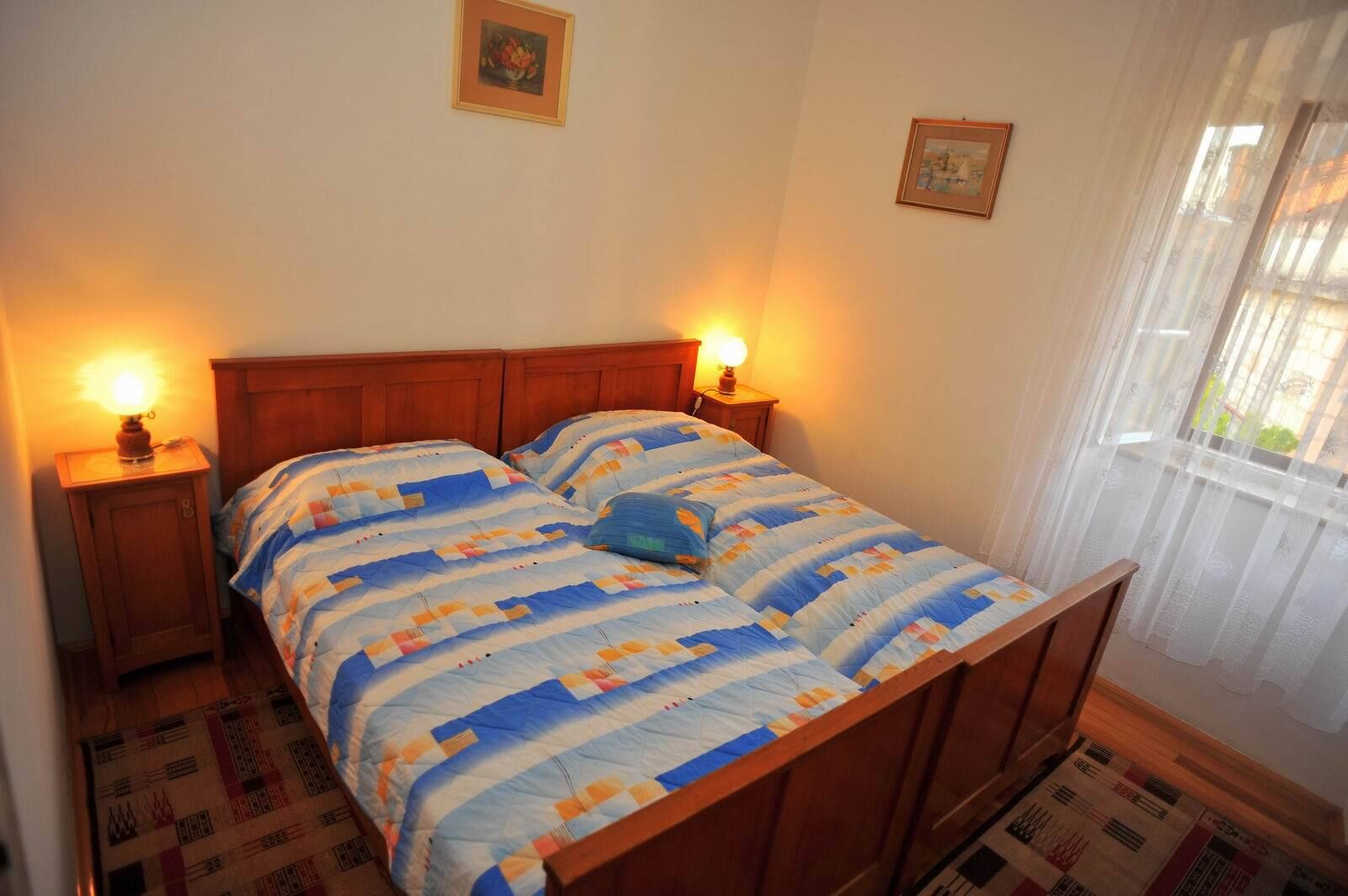 Apartments Piv 102111-A2