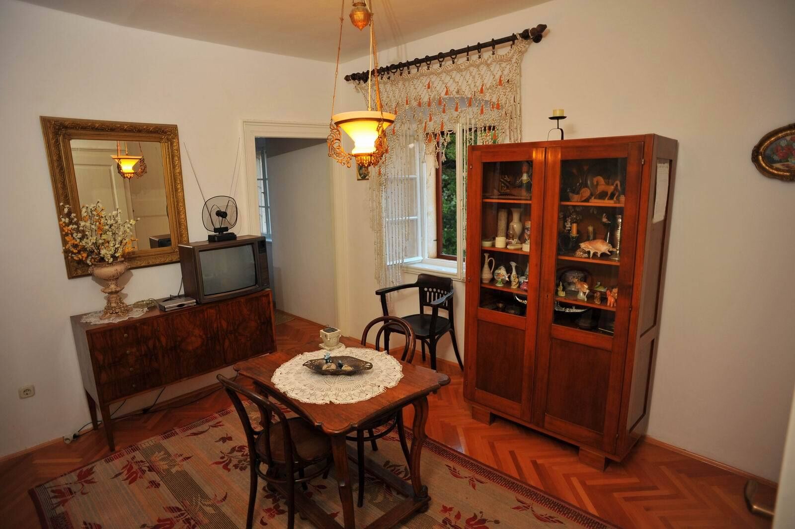 Apartments Piv 102111-A3