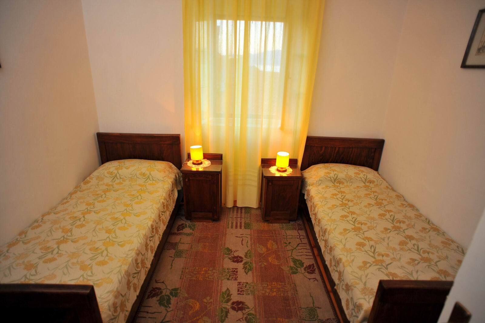 Apartments Piv 102111-A3