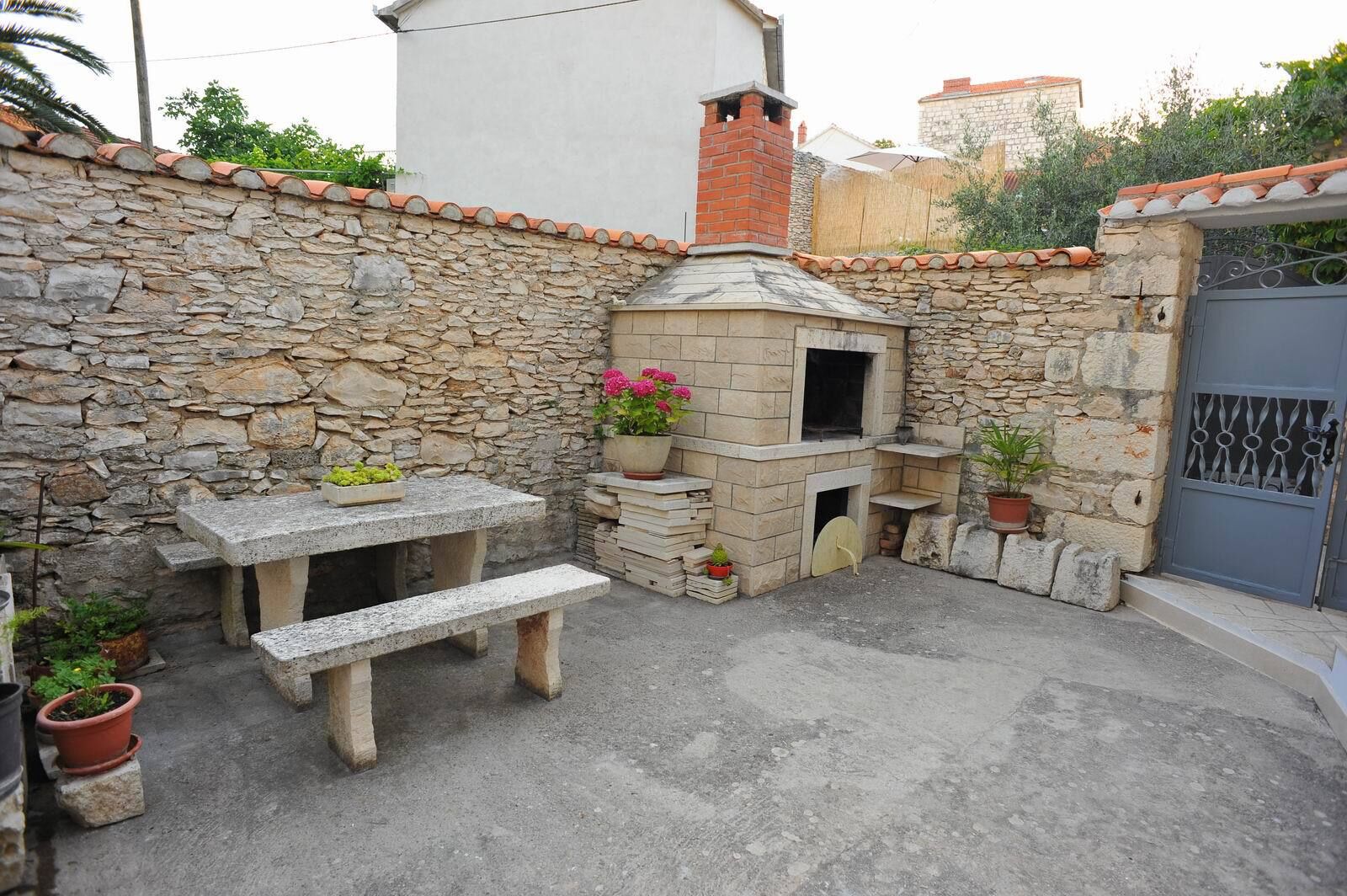 Apartments Piv 102111-A3