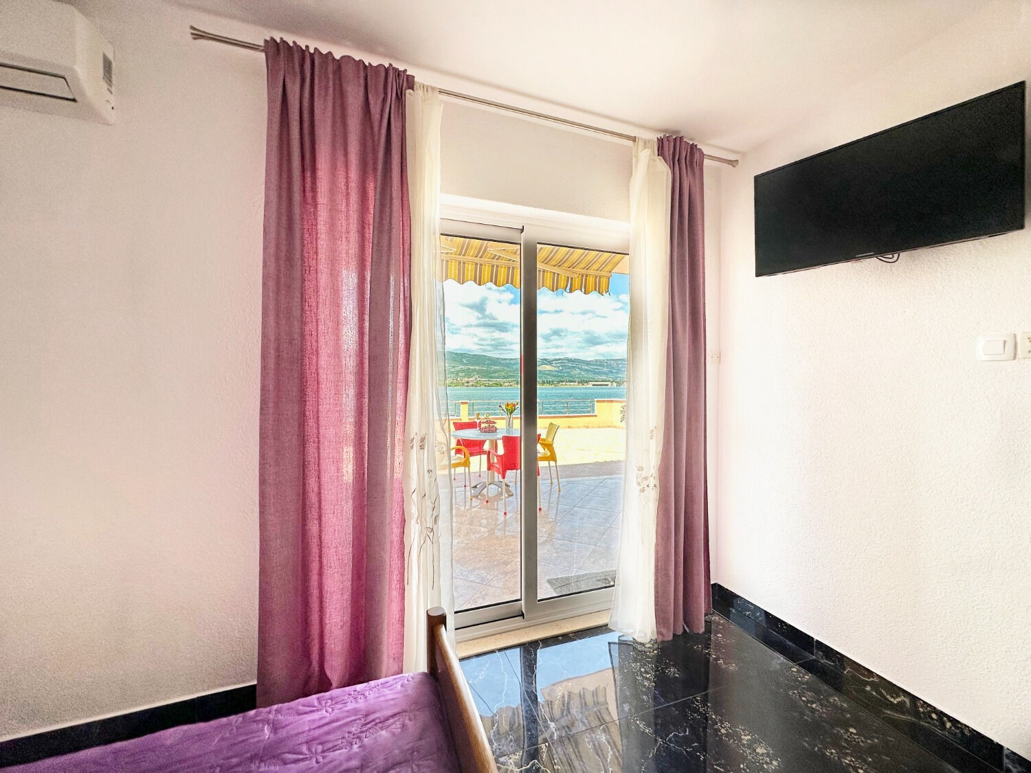 Apartments Vini 102141-A1