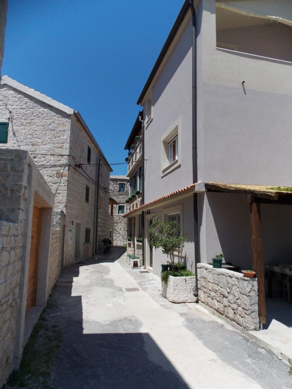 Apartments Vale 102201-A1