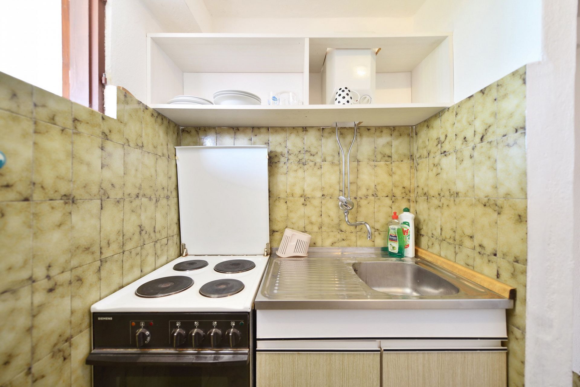Apartments Goran 102271-A1