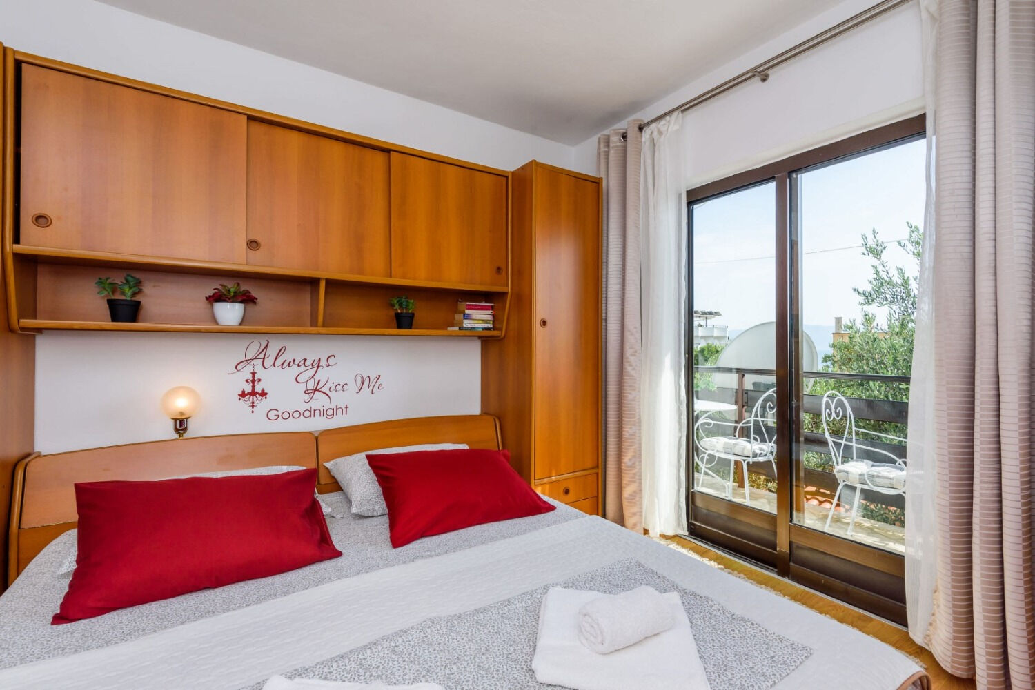 Apartments Goge 102321-A1