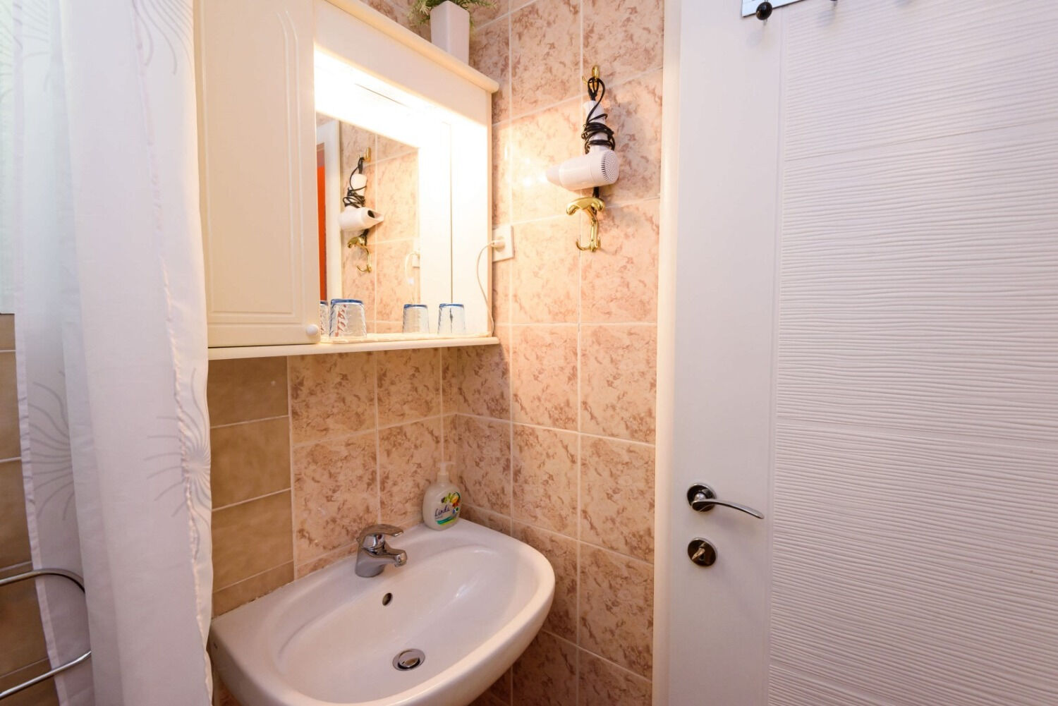 Apartments Goge 102321-A1