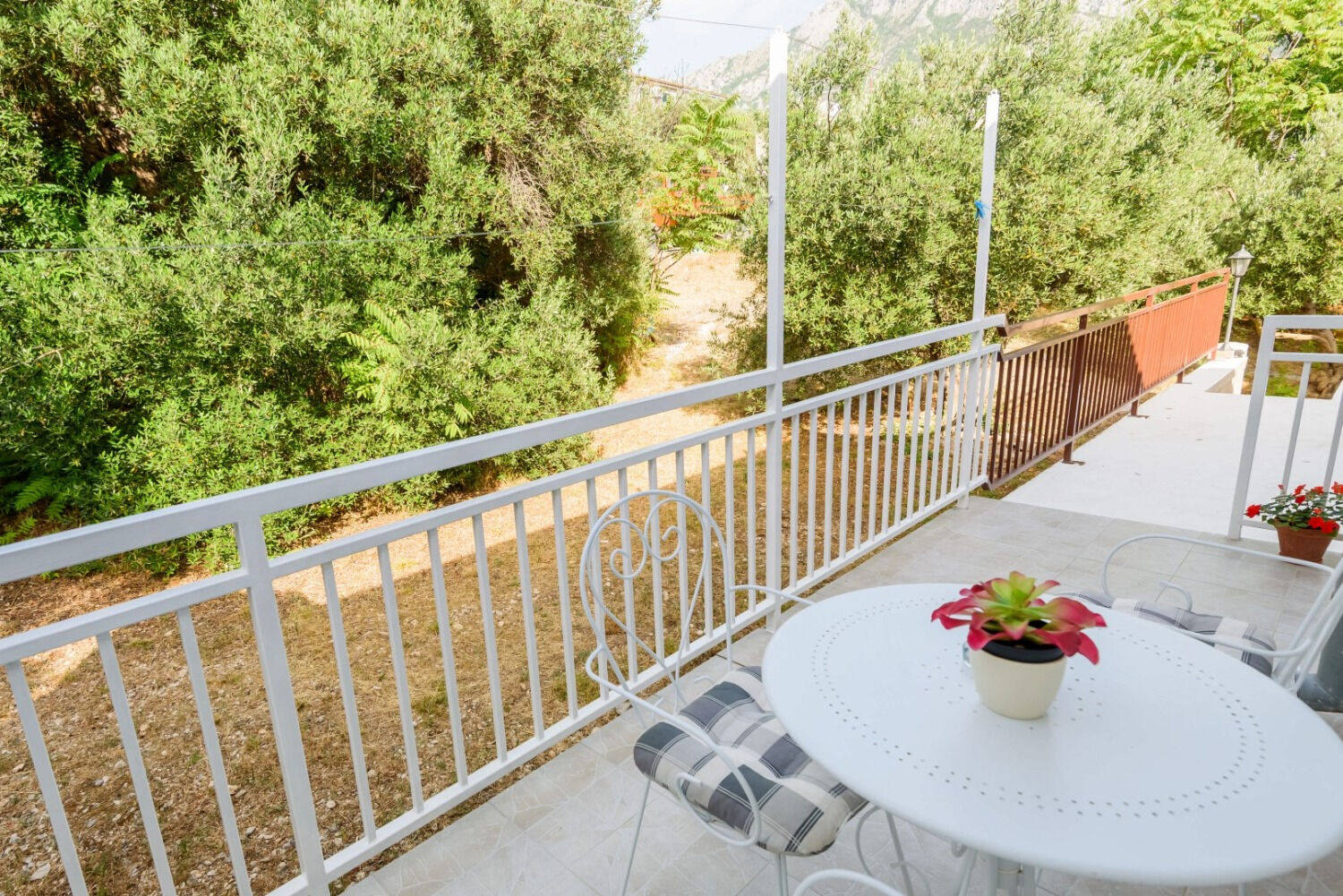 Apartments Goge 102321-SA2(2)