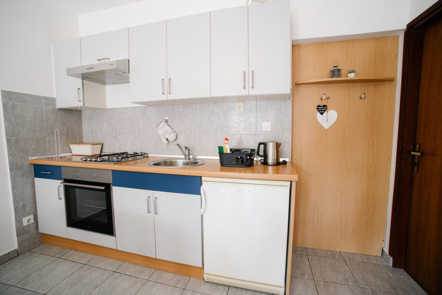Apartments Petri 102351-A1