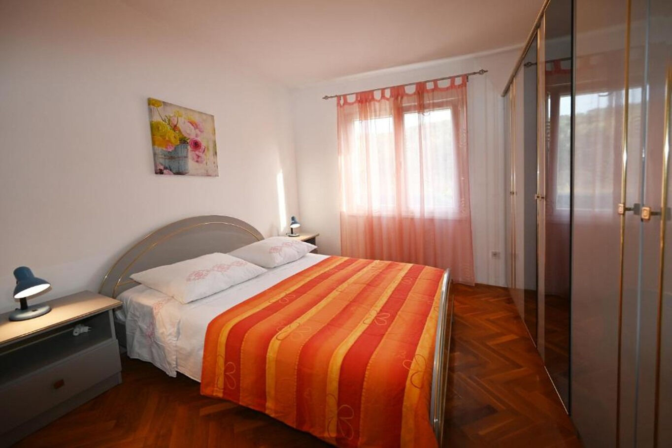 Apartment Mihovilovic 102361-A2