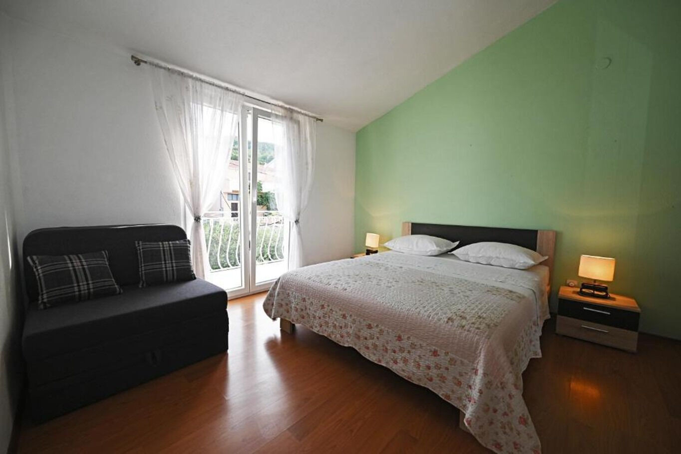Apartment Mihovilovic 102361-A3