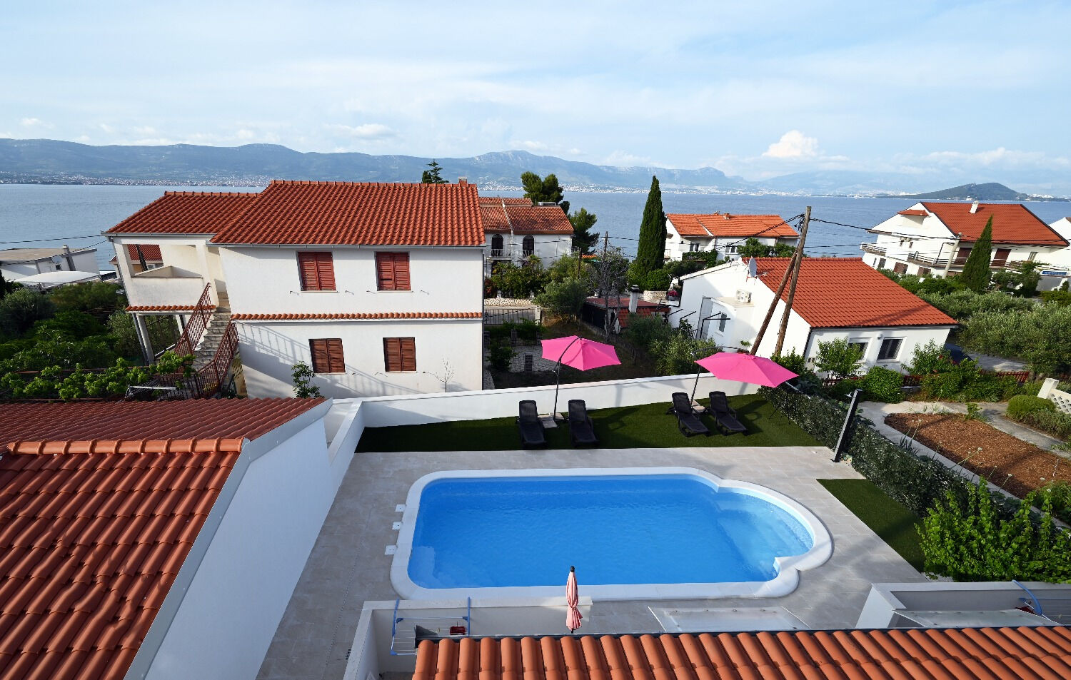 Apartment Mihovilovic 102361-A1