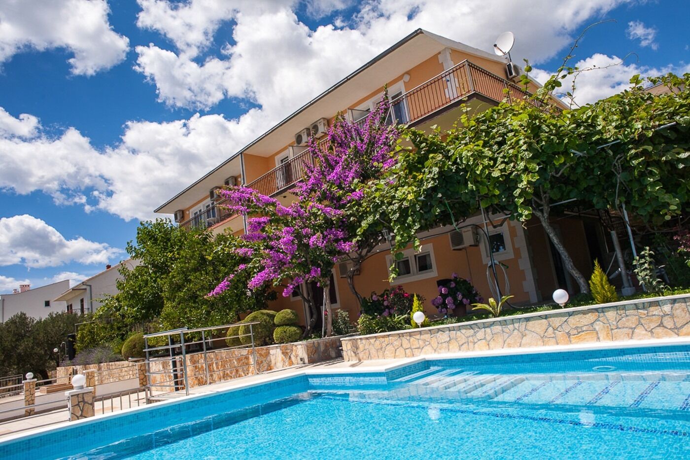 Apartments Rose 102391-A1