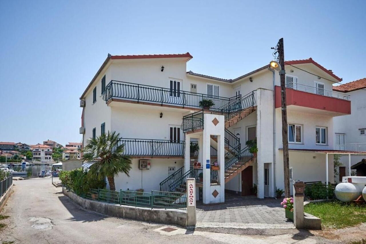 Apartment Mare 10243-A1