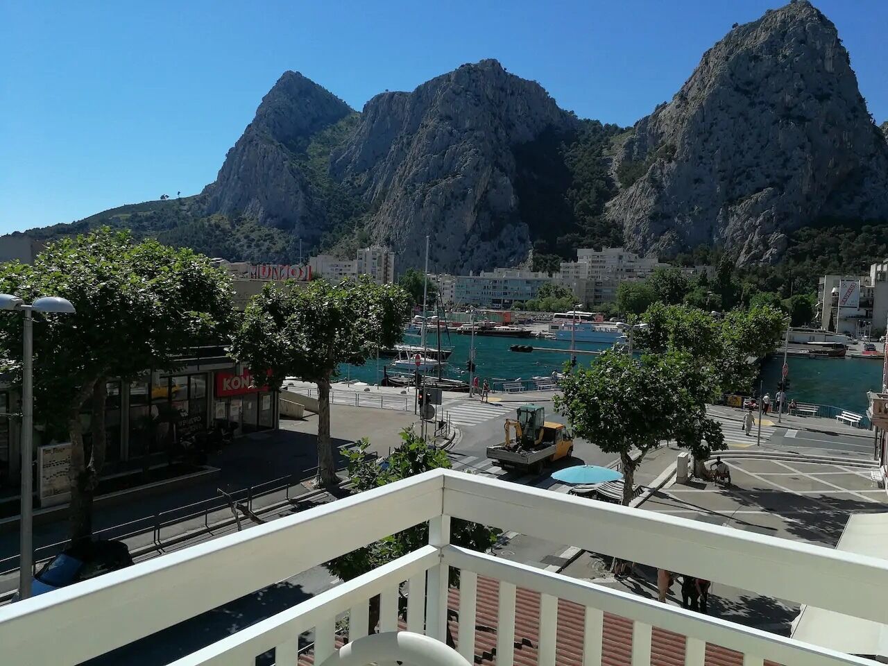 Apartment Toma 10246-A1