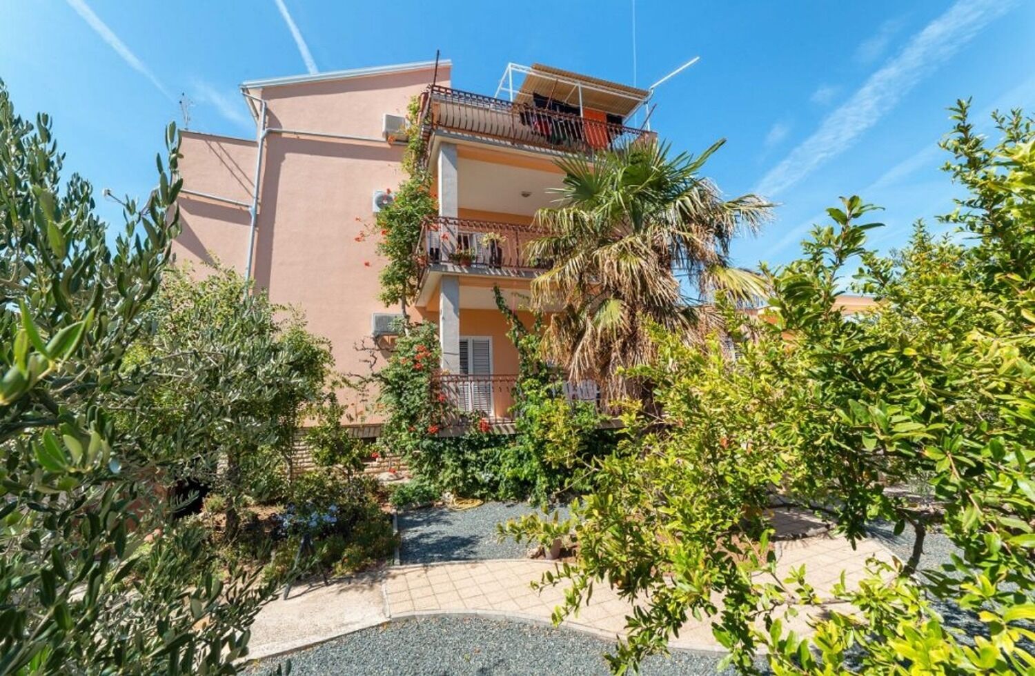 Apartment Goge 10252-A1