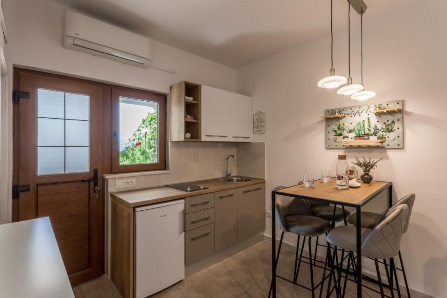 Apartments Nina 10258-A1