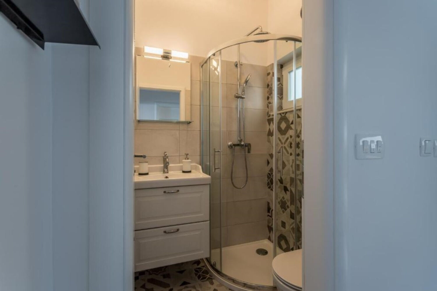 Apartments Nina 10258-A3
