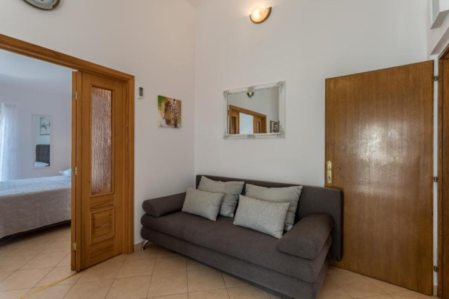 Apartments Nina 10258-A4