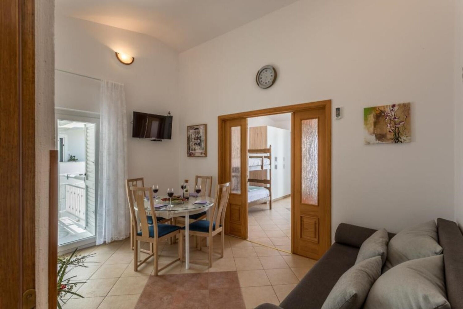Apartments Nina 10258-A4