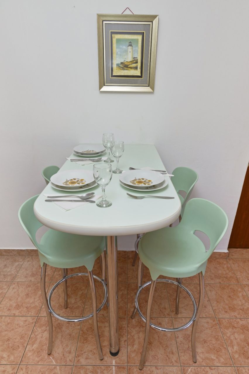 Apartments Ive 102551-A1