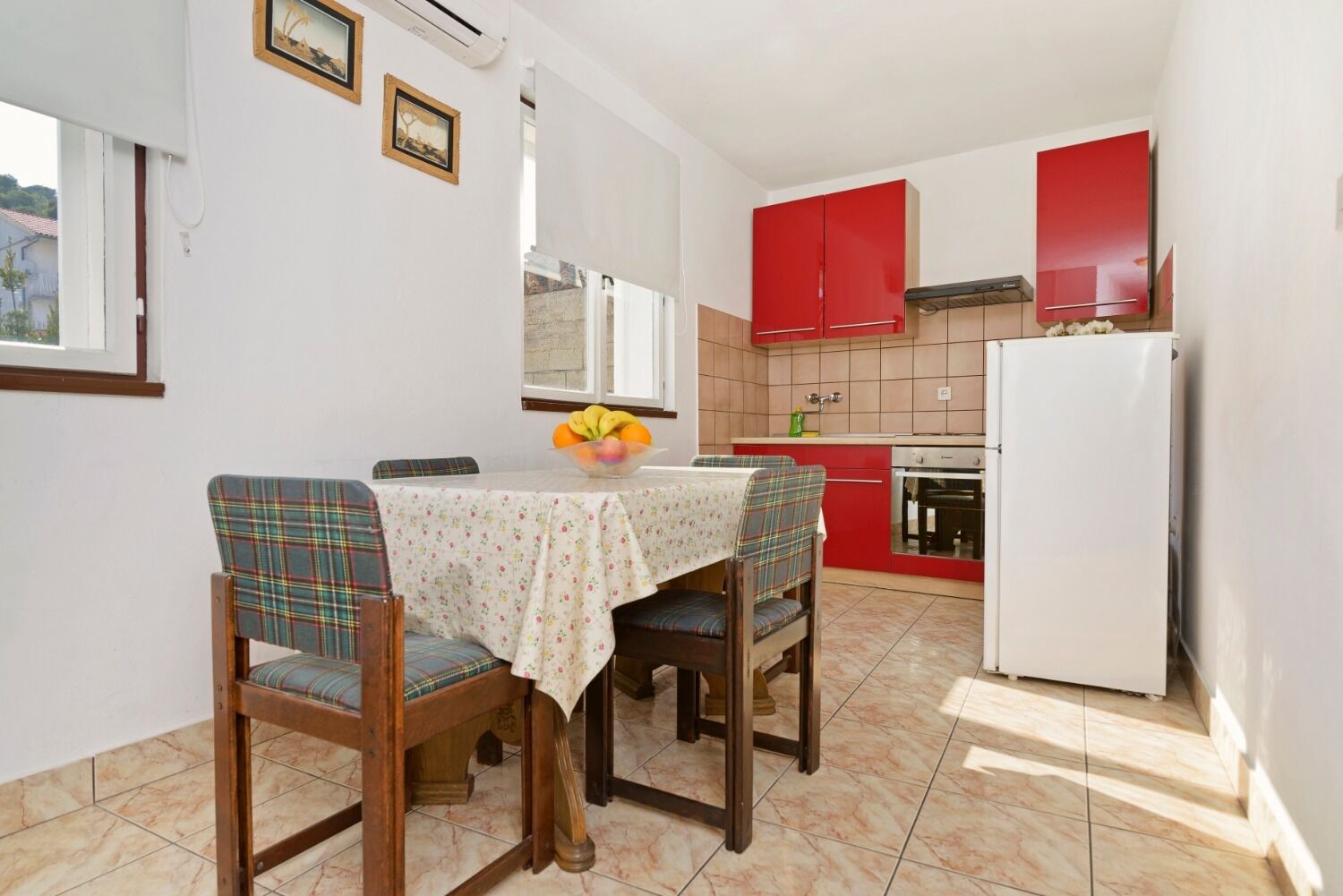 Apartments Ive 102551-A2