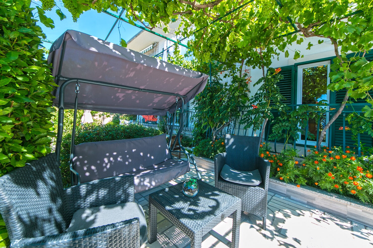 Apartments Robert 102611-A1
