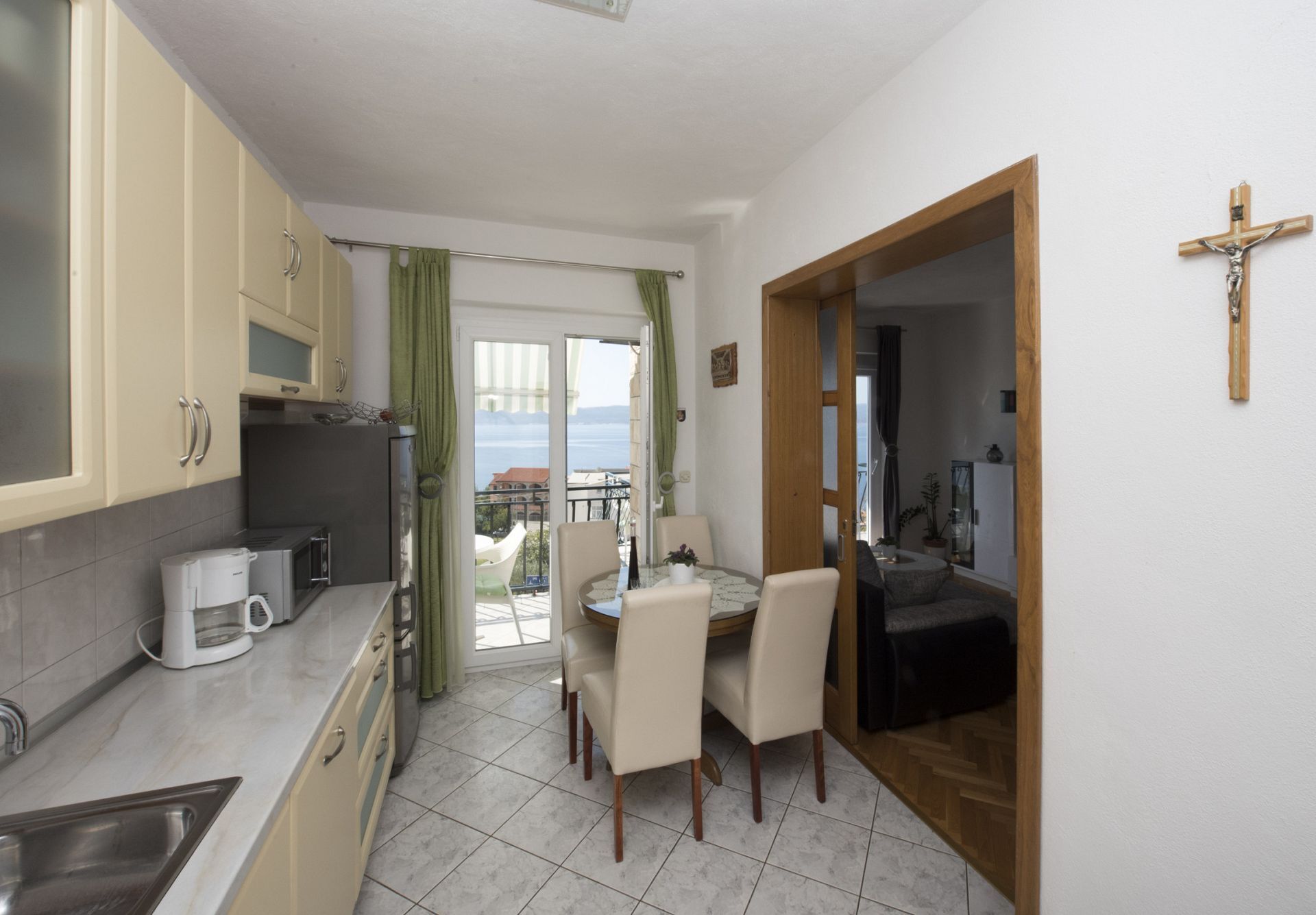 Apartments Robert 102611-A2