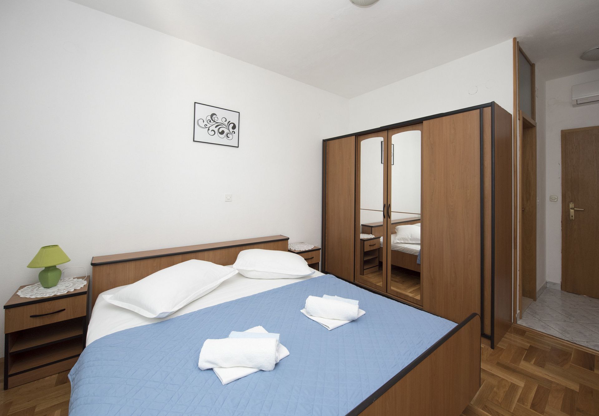 Apartments Robert 102611-A2