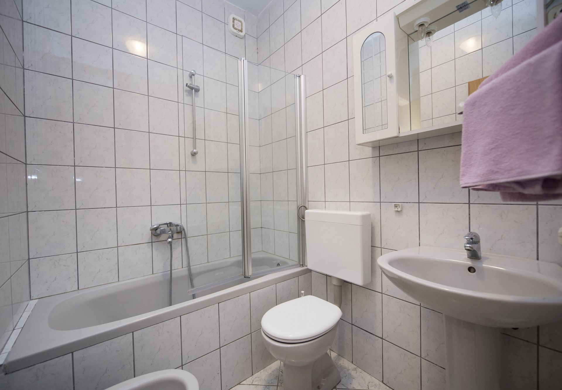 Apartments Robert 102611-A2