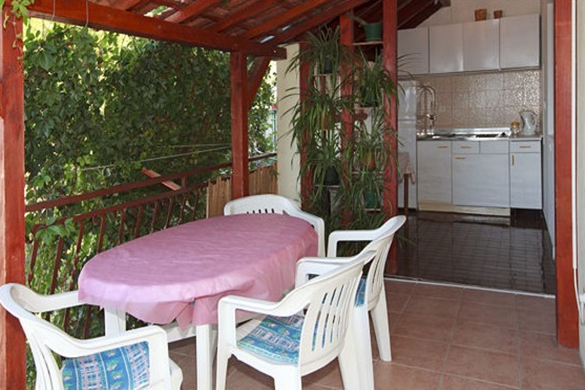 Apartments and Rooms Roza 102651-A1