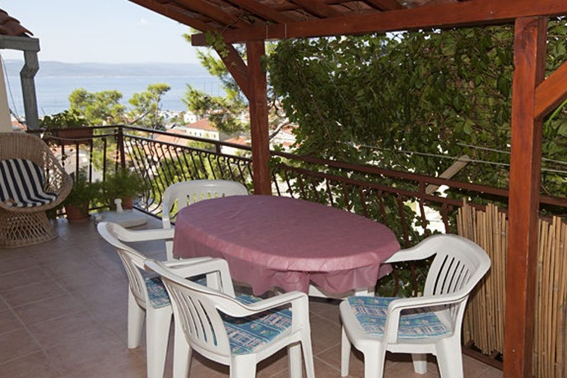 Apartments and Rooms Roza 102651-A1