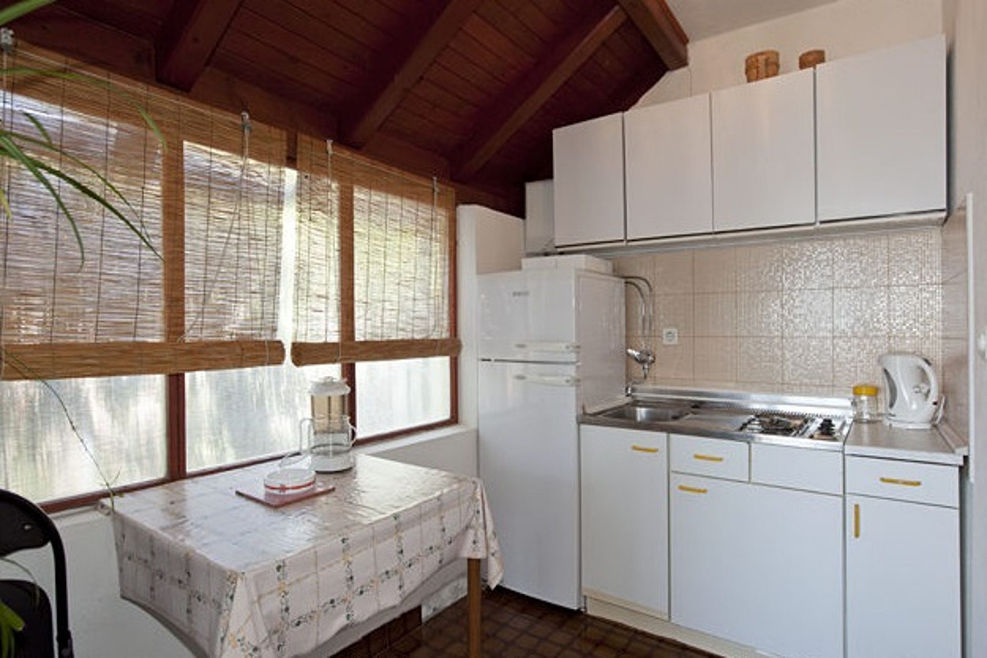 Apartments and Rooms Roza 102651-A1